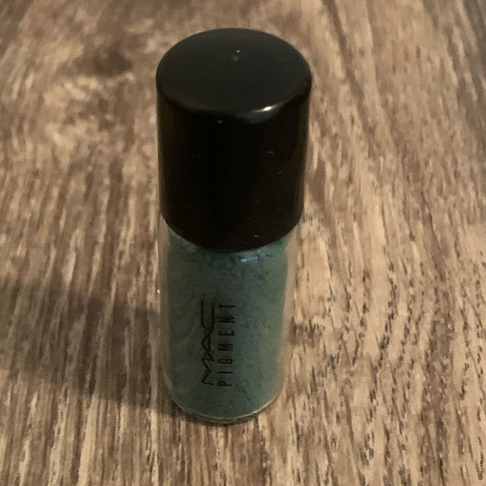 Mac mini teal pigment